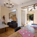 Villa Aeriko Homes Of Distinction