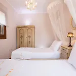 Aeriko Homes Of Distinction Villa *