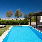 Aeriko Homes Of Distinction Villa *