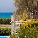 Villa Aeriko Homes Of Distinction