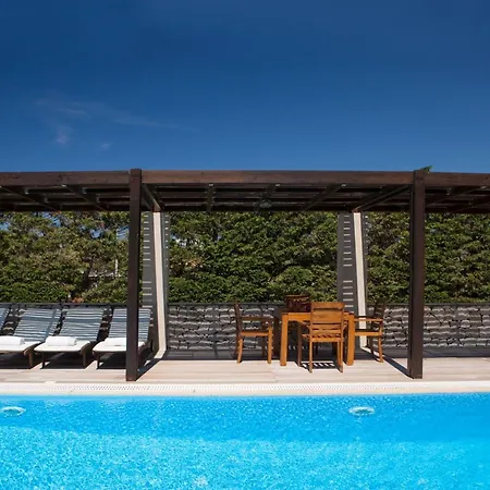 Vilă Aeriko Homes Of Distinction