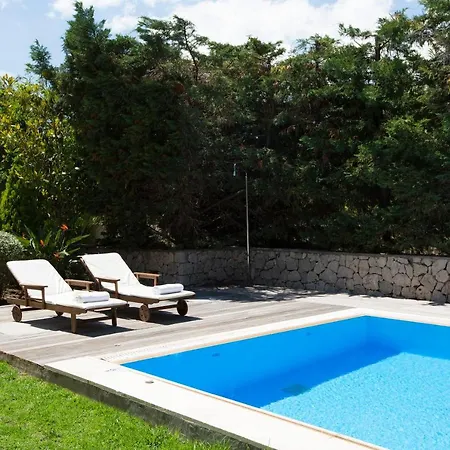 Aeriko Homes Of Distinction *