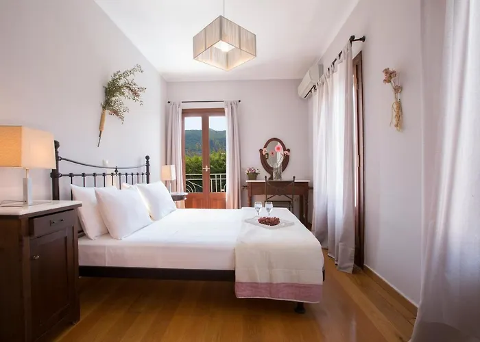 Aeriko Homes Of Distinction *