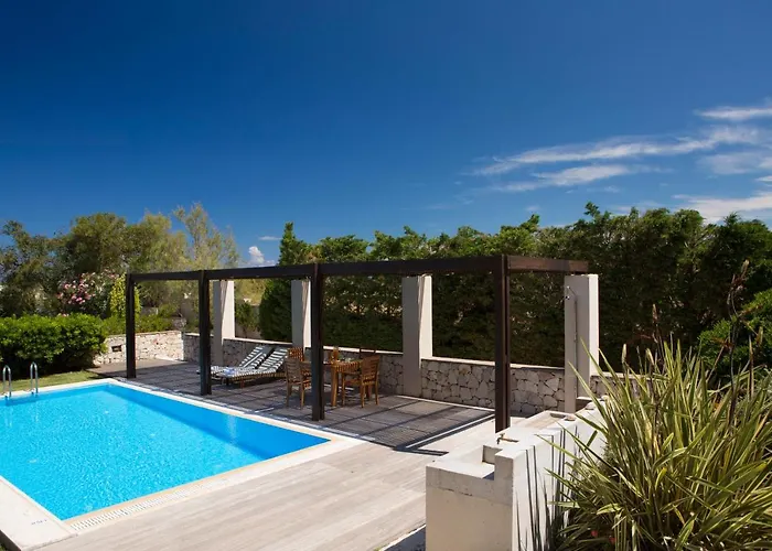 Aeriko Homes Of Distinction *