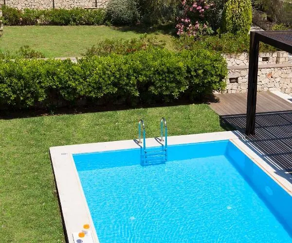 Villa Aeriko Homes Of Distinction