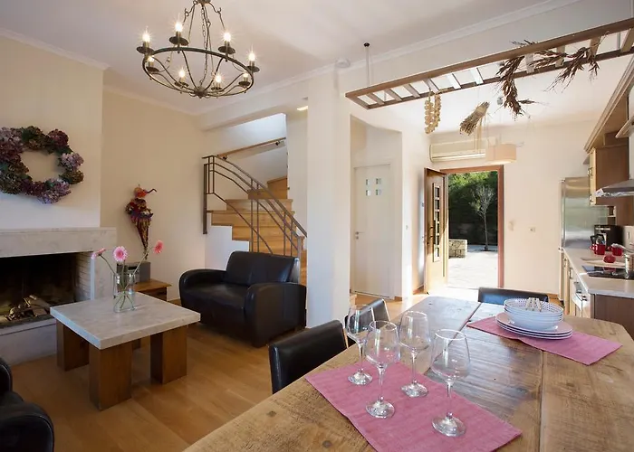 Villa Aeriko Homes Of Distinction