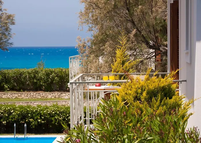 Villa Aeriko Homes Of Distinction